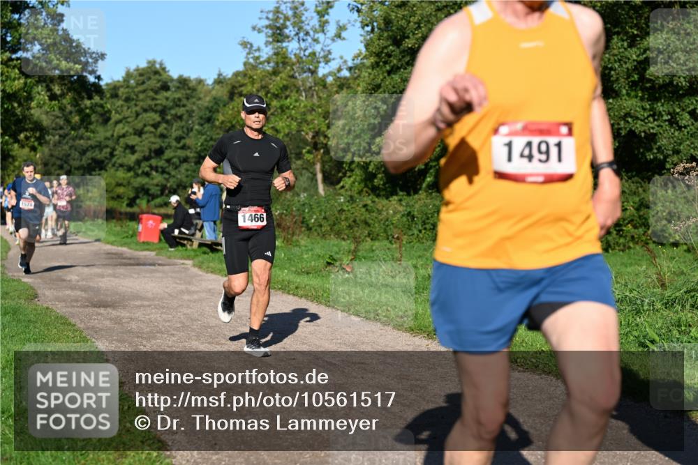 27.09.2026 - 35. Volkslauf durch das schöne Alstertal Dr. Thomas Lammeyer http://msf.ph/oto/10561517 27.09.2026 10:04:56 Laufen 1578, 1466, 1491 meine-sportfotos.de