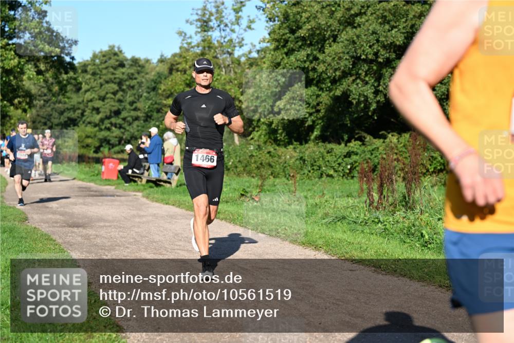 27.09.2026 - 35. Volkslauf durch das schöne Alstertal Dr. Thomas Lammeyer http://msf.ph/oto/10561519 27.09.2026 10:04:56 Laufen 1578, 1466 meine-sportfotos.de
