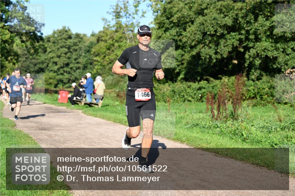 27.09.2026 - 35. Volkslauf durch das schöne Alstertal Dr. Thomas Lammeyer http://msf.ph/oto/10561522 27.09.2026 10:04:57 Laufen 1466 meine-sportfotos.de
