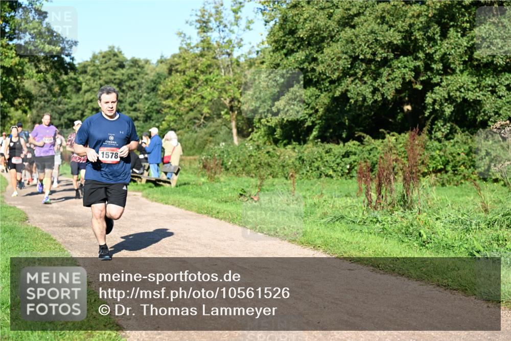 27.09.2026 - 35. Volkslauf durch das schöne Alstertal Dr. Thomas Lammeyer http://msf.ph/oto/10561526 27.09.2026 10:05:00 Laufen 1456, 1578 meine-sportfotos.de