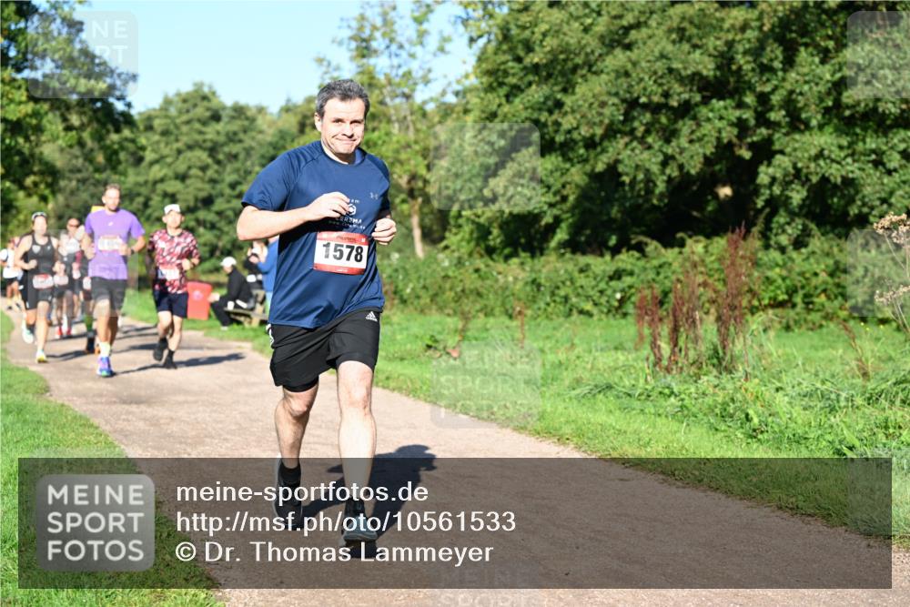 27.09.2026 - 35. Volkslauf durch das schöne Alstertal Dr. Thomas Lammeyer http://msf.ph/oto/10561533 27.09.2026 10:05:00 Laufen 1578 meine-sportfotos.de