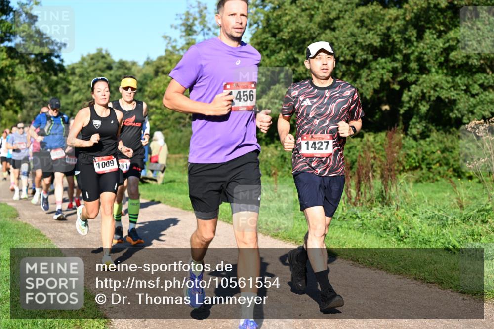 27.09.2026 - 35. Volkslauf durch das schöne Alstertal Dr. Thomas Lammeyer http://msf.ph/oto/10561554 27.09.2026 10:05:04 Laufen 1018, 1009, 61, 456, 1427 meine-sportfotos.de