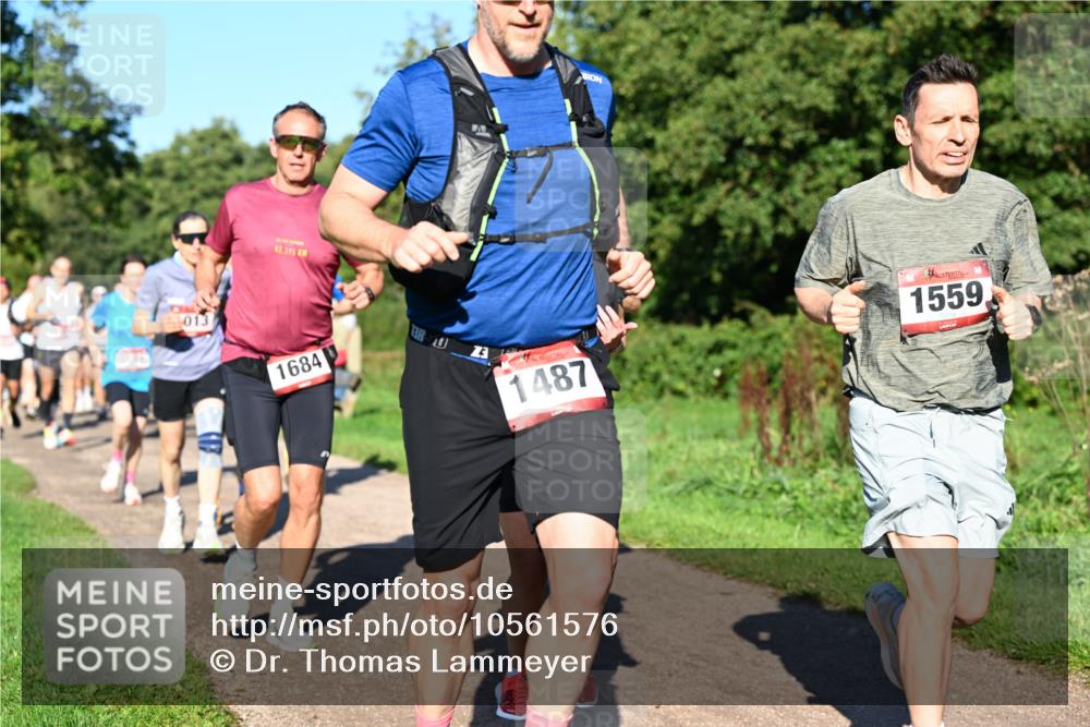 27.09.2026 - 35. Volkslauf durch das schöne Alstertal Dr. Thomas Lammeyer http://msf.ph/oto/10561576 27.09.2026 10:05:07 Laufen 42, 195, 1684, 1487, 1559 meine-sportfotos.de