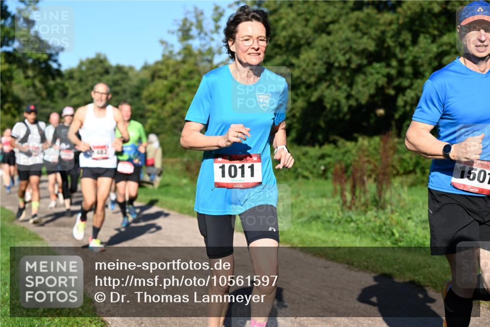 27.09.2026 - 35. Volkslauf durch das schöne Alstertal Dr. Thomas Lammeyer http://msf.ph/oto/10561597 27.09.2026 10:05:10 Laufen 1011, 1501 meine-sportfotos.de
