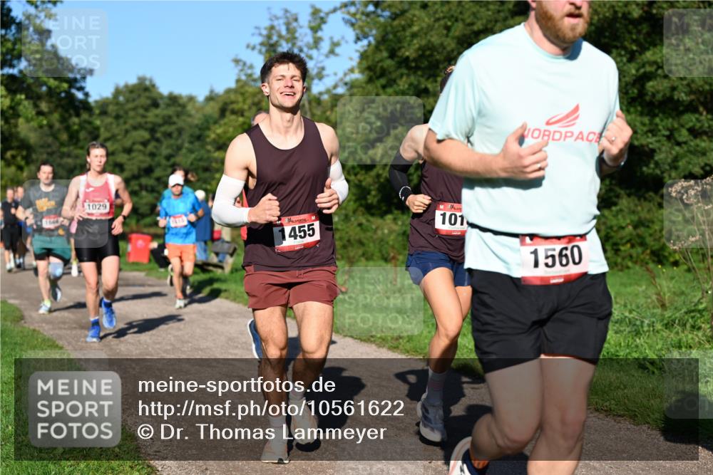 27.09.2026 - 35. Volkslauf durch das schöne Alstertal Dr. Thomas Lammeyer http://msf.ph/oto/10561622 27.09.2026 10:05:15 Laufen 1029, 455, 101, 1560 meine-sportfotos.de