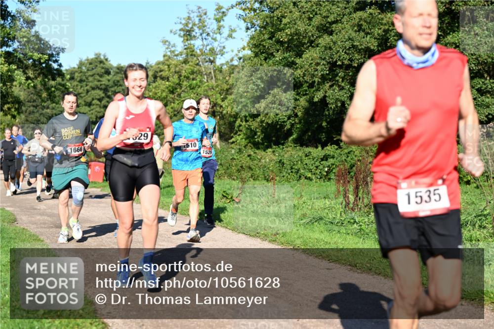 27.09.2026 - 35. Volkslauf durch das schöne Alstertal Dr. Thomas Lammeyer http://msf.ph/oto/10561628 27.09.2026 10:05:17 Laufen 29, 1666, 510, 1529, 1535 meine-sportfotos.de