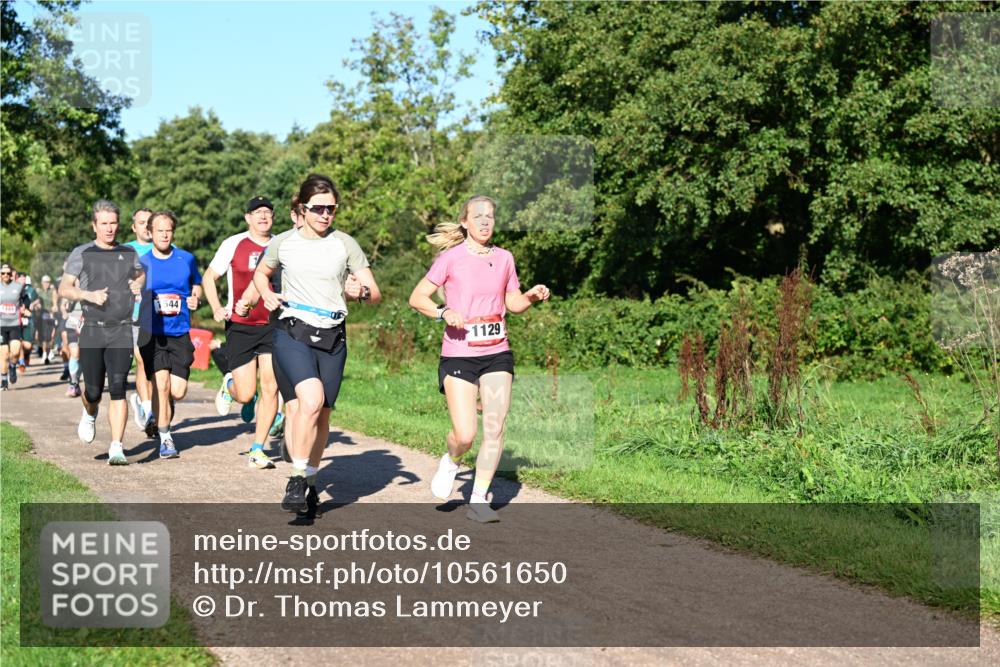 27.09.2026 - 35. Volkslauf durch das schöne Alstertal Dr. Thomas Lammeyer http://msf.ph/oto/10561650 27.09.2026 10:05:20 Laufen 44, 1129 meine-sportfotos.de