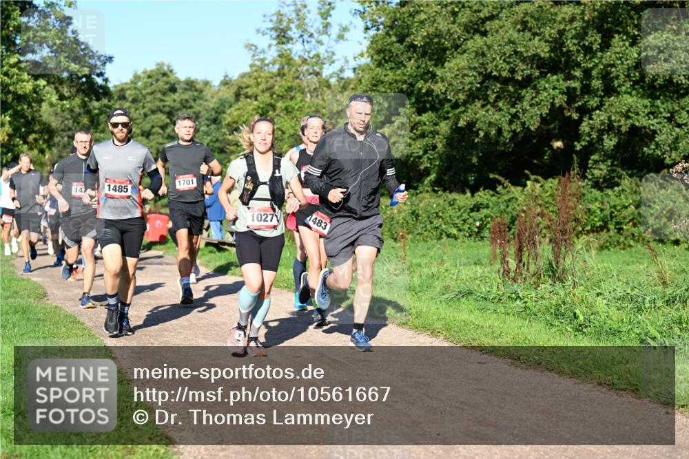 27.09.2026 - 35. Volkslauf durch das schöne Alstertal Dr. Thomas Lammeyer http://msf.ph/oto/10561667 27.09.2026 10:05:25 Laufen 147, 1485, 1701, 1027, 1483 meine-sportfotos.de