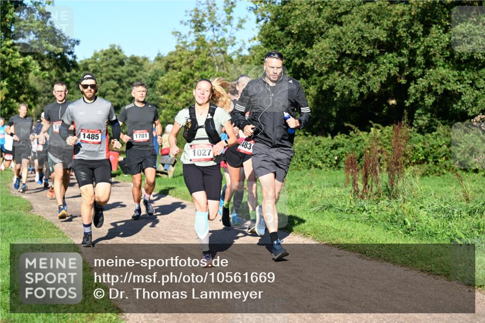 27.09.2026 - 35. Volkslauf durch das schöne Alstertal Dr. Thomas Lammeyer http://msf.ph/oto/10561669 27.09.2026 10:05:26 Laufen 1485, 1701, 1027, 483 meine-sportfotos.de