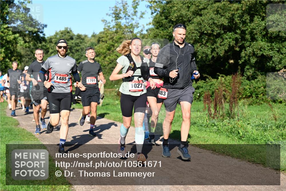 27.09.2026 - 35. Volkslauf durch das schöne Alstertal Dr. Thomas Lammeyer http://msf.ph/oto/10561671 27.09.2026 10:05:26 Laufen 1485, 1701, 1027, 483 meine-sportfotos.de
