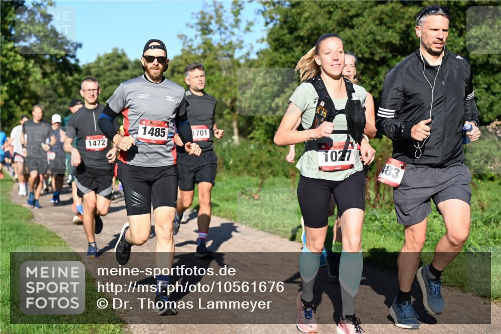 27.09.2026 - 35. Volkslauf durch das schöne Alstertal Dr. Thomas Lammeyer http://msf.ph/oto/10561676 27.09.2026 10:05:27 Laufen 1472, 1485, 1701, 1027, 183 meine-sportfotos.de