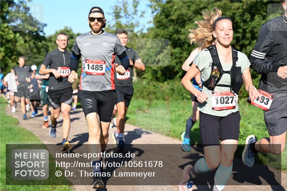 27.09.2026 - 35. Volkslauf durch das schöne Alstertal Dr. Thomas Lammeyer http://msf.ph/oto/10561678 27.09.2026 10:05:27 Laufen 1472, 16, 1485, 1027, 483 meine-sportfotos.de