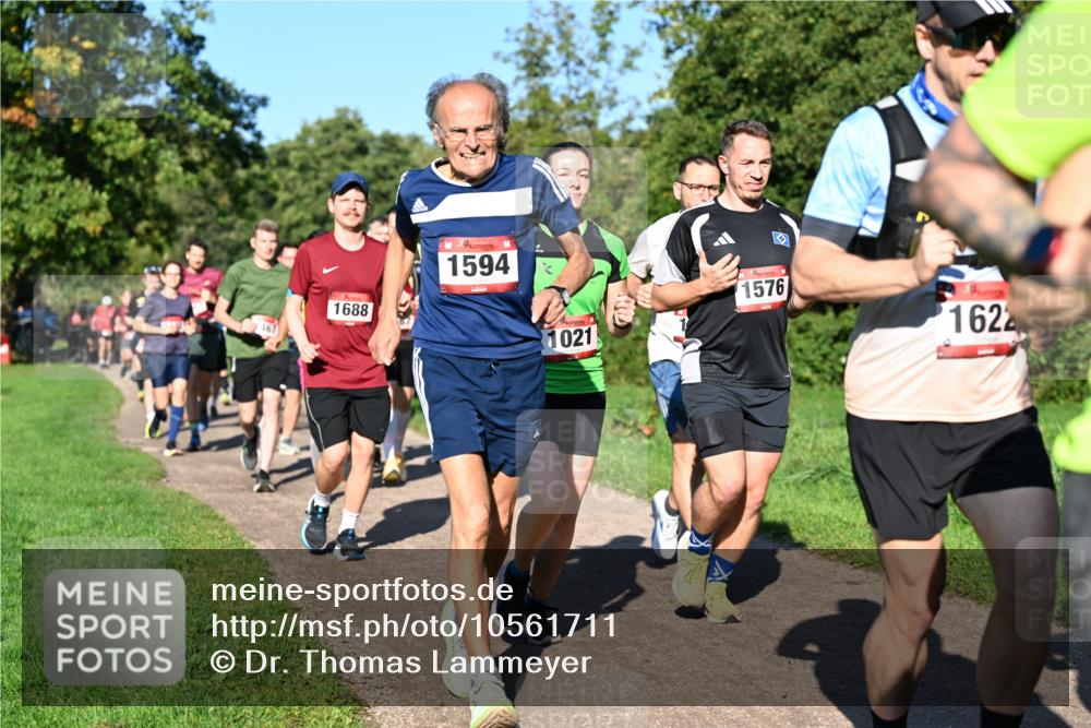 27.09.2026 - 35. Volkslauf durch das schöne Alstertal Dr. Thomas Lammeyer http://msf.ph/oto/10561711 27.09.2026 10:05:36 Laufen 467, 1688, 1594, 1021, 1576, 1622 meine-sportfotos.de