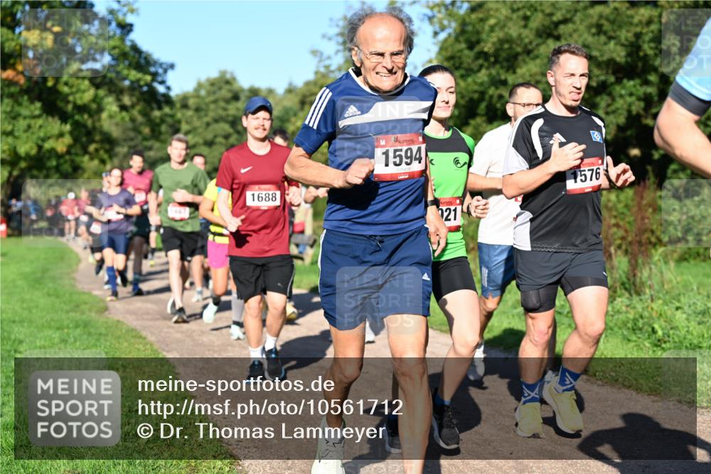 27.09.2026 - 35. Volkslauf durch das schöne Alstertal Dr. Thomas Lammeyer http://msf.ph/oto/10561712 27.09.2026 10:05:37 Laufen 1688, 1594, 21, 1576 meine-sportfotos.de