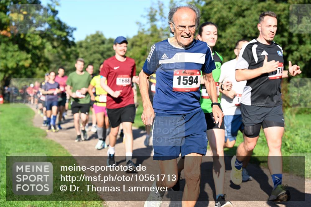 27.09.2026 - 35. Volkslauf durch das schöne Alstertal Dr. Thomas Lammeyer http://msf.ph/oto/10561713 27.09.2026 10:05:37 Laufen 1688, 1594, 76 meine-sportfotos.de