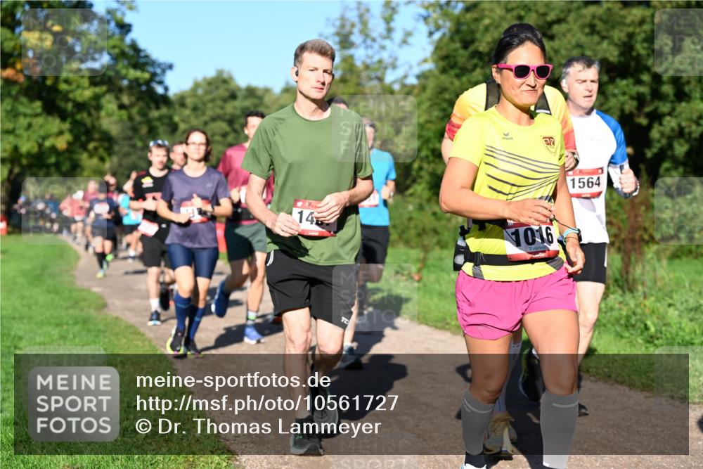 27.09.2026 - 35. Volkslauf durch das schöne Alstertal Dr. Thomas Lammeyer http://msf.ph/oto/10561727 27.09.2026 10:05:39 Laufen 14, 1016, 1564 meine-sportfotos.de