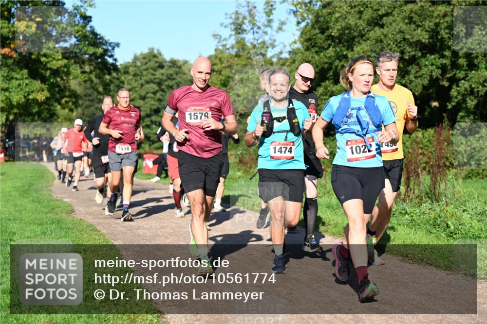 27.09.2026 - 35. Volkslauf durch das schöne Alstertal Dr. Thomas Lammeyer http://msf.ph/oto/10561774 27.09.2026 10:05:46 Laufen 1579, 1598, 1474, 1022, 450 meine-sportfotos.de