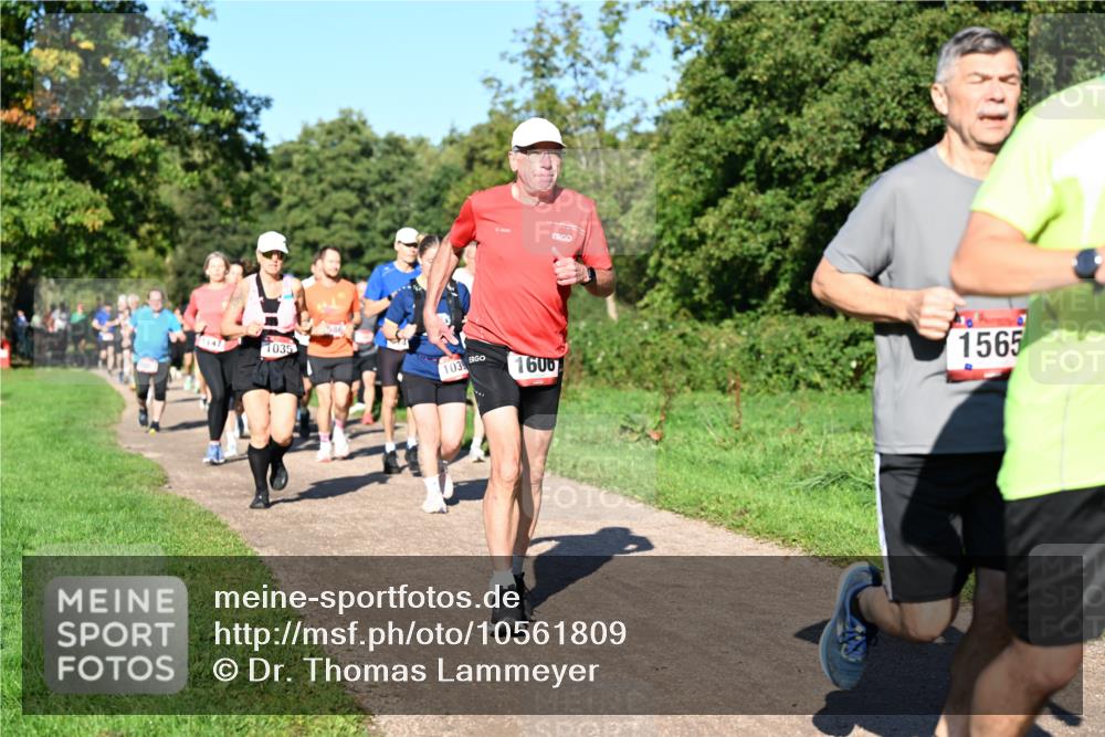 27.09.2026 - 35. Volkslauf durch das schöne Alstertal Dr. Thomas Lammeyer http://msf.ph/oto/10561809 27.09.2026 10:05:52 Laufen 1035, 103, 606, 1565 meine-sportfotos.de