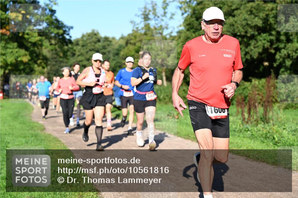 27.09.2026 - 35. Volkslauf durch das schöne Alstertal Dr. Thomas Lammeyer http://msf.ph/oto/10561816 27.09.2026 10:05:53 Laufen 103, 1 meine-sportfotos.de