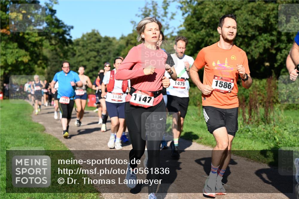 27.09.2026 - 35. Volkslauf durch das schöne Alstertal Dr. Thomas Lammeyer http://msf.ph/oto/10561836 27.09.2026 10:05:56 Laufen 1036, 1147, 1479, 1586 meine-sportfotos.de