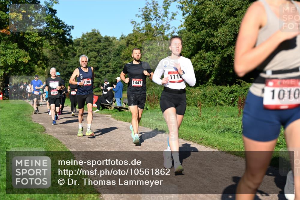 27.09.2026 - 35. Volkslauf durch das schöne Alstertal Dr. Thomas Lammeyer http://msf.ph/oto/10561862 27.09.2026 10:06:00 Laufen 1685, 4504, 111, 1447, 1010 meine-sportfotos.de