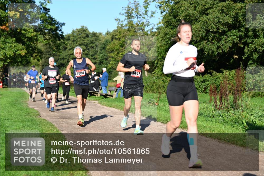 27.09.2026 - 35. Volkslauf durch das schöne Alstertal Dr. Thomas Lammeyer http://msf.ph/oto/10561865 27.09.2026 10:06:01 Laufen 1685, 1504, 1447 meine-sportfotos.de