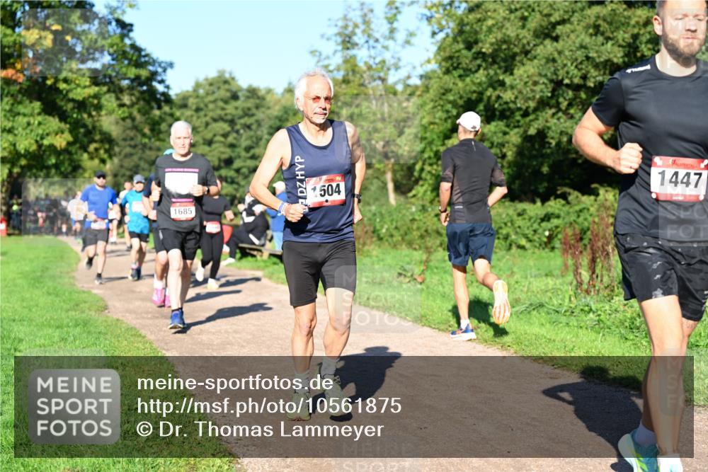 27.09.2026 - 35. Volkslauf durch das schöne Alstertal Dr. Thomas Lammeyer http://msf.ph/oto/10561875 27.09.2026 10:06:02 Laufen 1685, 504, 1447 meine-sportfotos.de