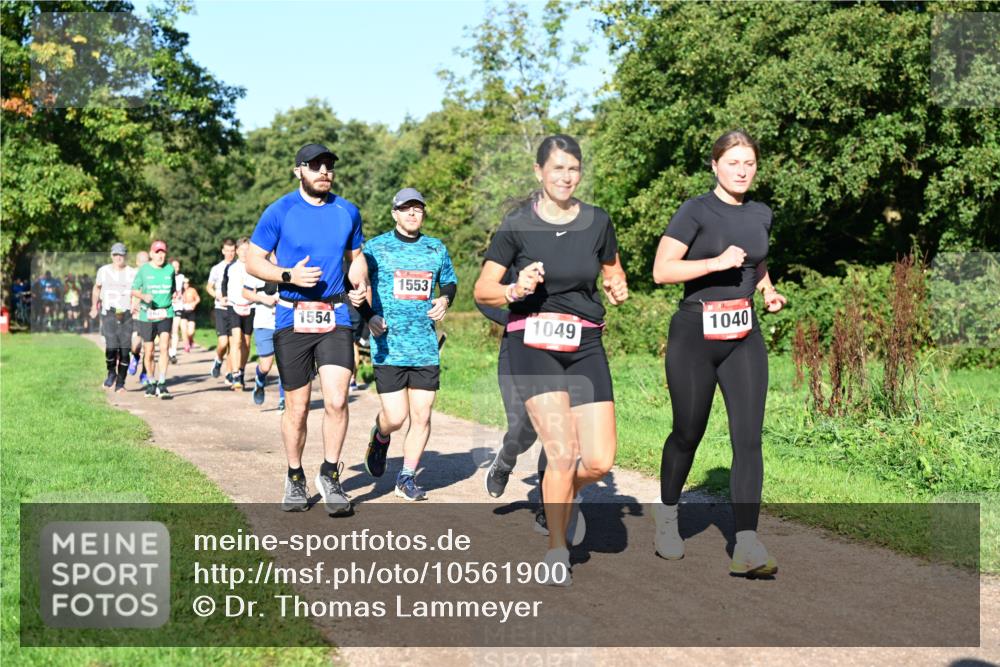 27.09.2026 - 35. Volkslauf durch das schöne Alstertal Dr. Thomas Lammeyer http://msf.ph/oto/10561900 27.09.2026 10:06:07 Laufen 1554, 1553, 1049, 1040 meine-sportfotos.de