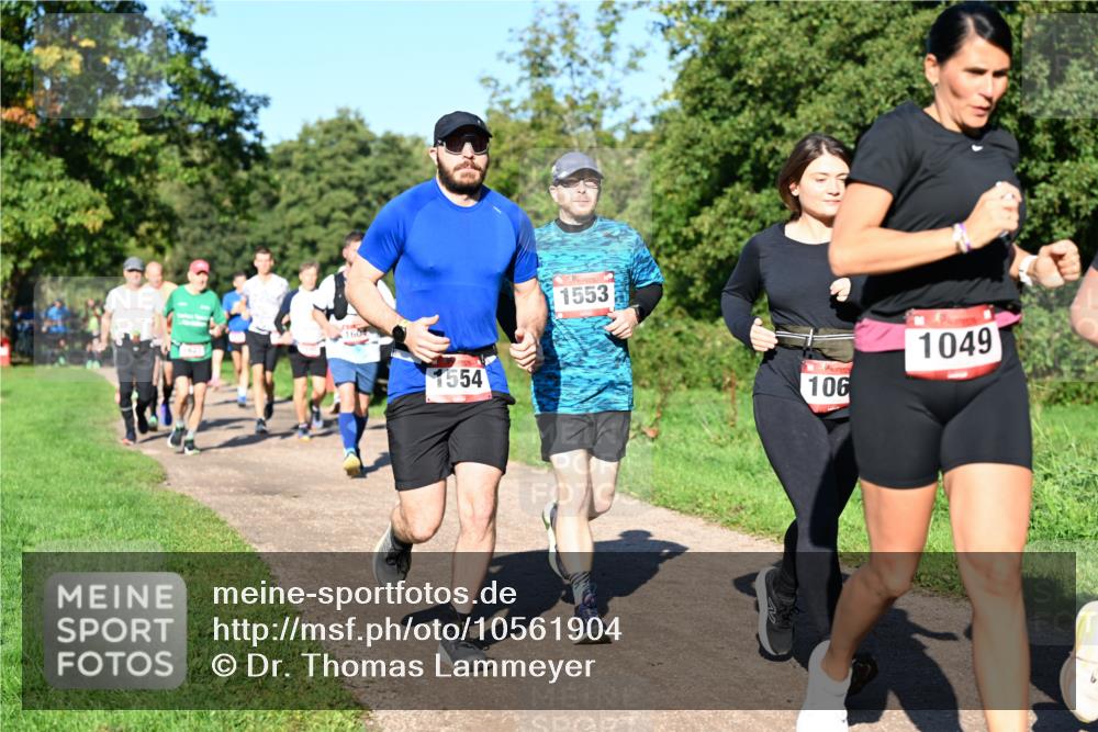 27.09.2026 - 35. Volkslauf durch das schöne Alstertal Dr. Thomas Lammeyer http://msf.ph/oto/10561904 27.09.2026 10:06:07 Laufen 1554, 1553, 1049, 106 meine-sportfotos.de