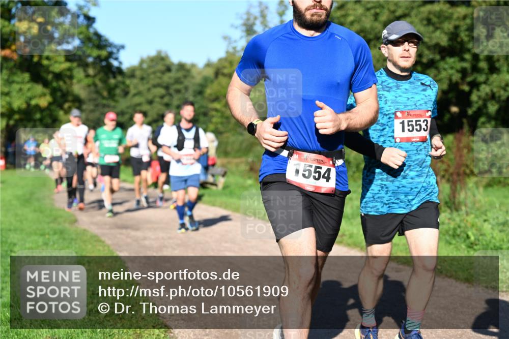 27.09.2026 - 35. Volkslauf durch das schöne Alstertal Dr. Thomas Lammeyer http://msf.ph/oto/10561909 27.09.2026 10:06:08 Laufen 1554, 1553 meine-sportfotos.de