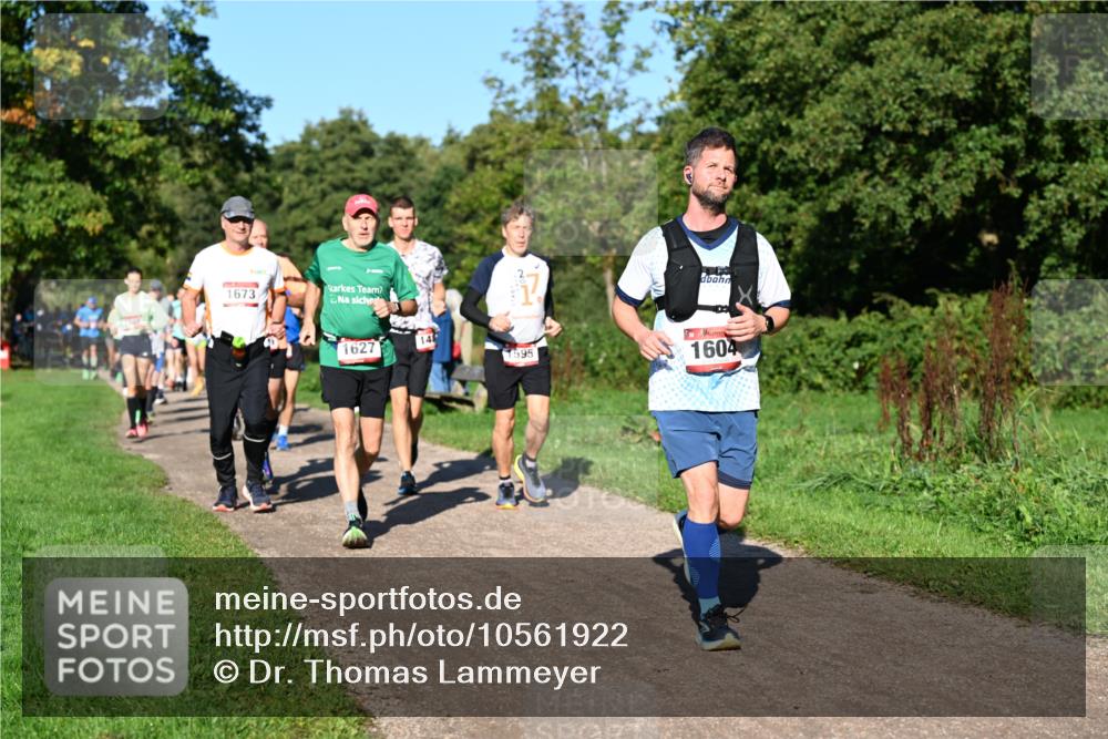 27.09.2026 - 35. Volkslauf durch das schöne Alstertal Dr. Thomas Lammeyer http://msf.ph/oto/10561922 27.09.2026 10:06:10 Laufen 1673, 1627, 14, 1595, 1604 meine-sportfotos.de