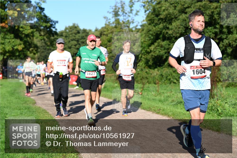 27.09.2026 - 35. Volkslauf durch das schöne Alstertal Dr. Thomas Lammeyer http://msf.ph/oto/10561927 27.09.2026 10:06:11 Laufen 1673, 1627, 1595, 1604 meine-sportfotos.de