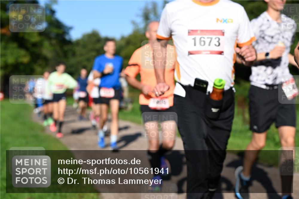 27.09.2026 - 35. Volkslauf durch das schöne Alstertal Dr. Thomas Lammeyer http://msf.ph/oto/10561941 27.09.2026 10:06:14 Laufen 1673 meine-sportfotos.de
