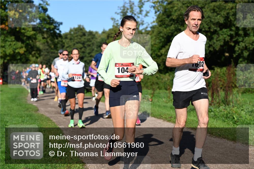 27.09.2026 - 35. Volkslauf durch das schöne Alstertal Dr. Thomas Lammeyer http://msf.ph/oto/10561960 27.09.2026 10:06:16 Laufen 124, 104, 1602 meine-sportfotos.de