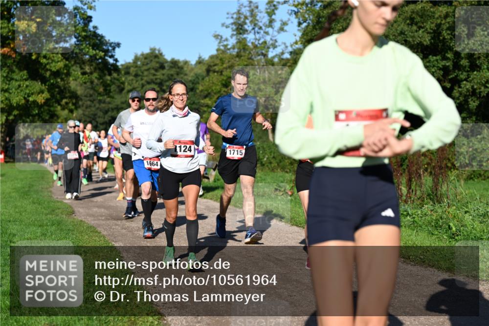 27.09.2026 - 35. Volkslauf durch das schöne Alstertal Dr. Thomas Lammeyer http://msf.ph/oto/10561964 27.09.2026 10:06:17 Laufen 1664, 1124, 1715 meine-sportfotos.de