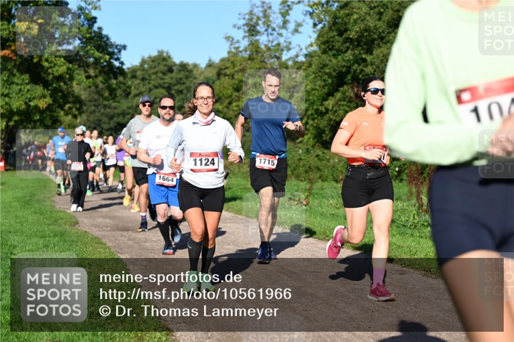 27.09.2026 - 35. Volkslauf durch das schöne Alstertal Dr. Thomas Lammeyer http://msf.ph/oto/10561966 27.09.2026 10:06:17 Laufen 1664, 1124, 1715, 10 meine-sportfotos.de
