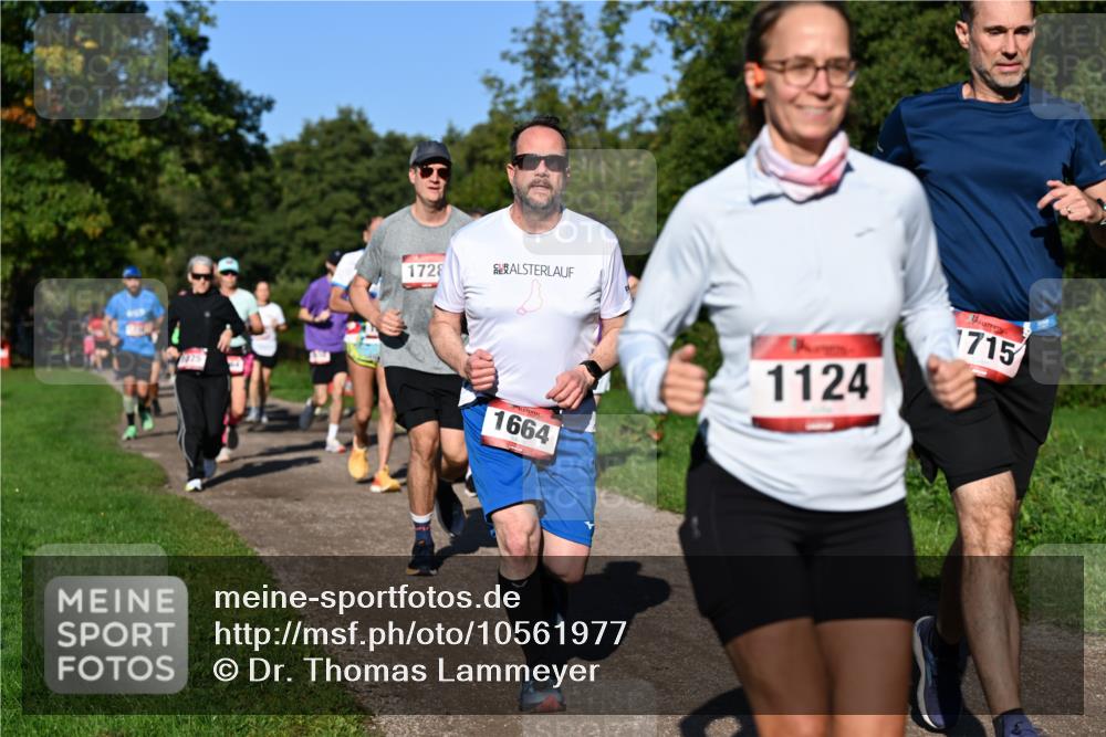 27.09.2026 - 35. Volkslauf durch das schöne Alstertal Dr. Thomas Lammeyer http://msf.ph/oto/10561977 27.09.2026 10:06:19 Laufen 1728, 1664, 1124, 1715 meine-sportfotos.de