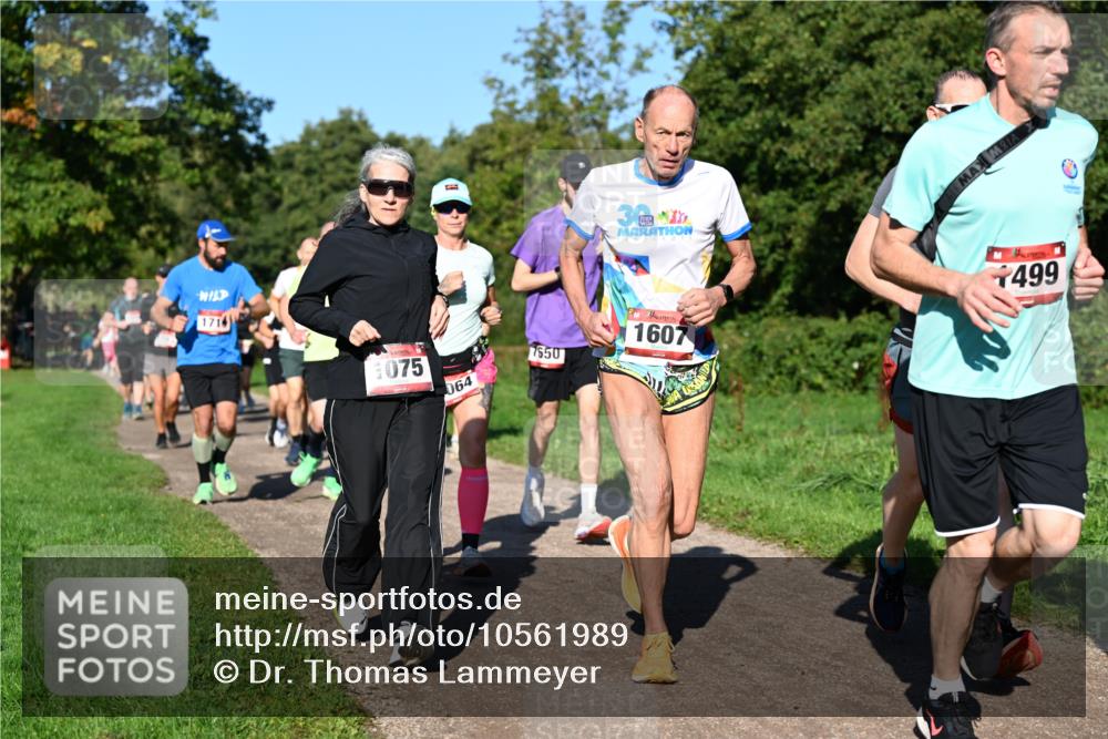 27.09.2026 - 35. Volkslauf durch das schöne Alstertal Dr. Thomas Lammeyer http://msf.ph/oto/10561989 27.09.2026 10:06:22 Laufen 1714, 499, 1075, 064, 7650, 1607 meine-sportfotos.de