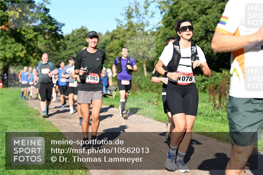 27.09.2026 - 35. Volkslauf durch das schöne Alstertal Dr. Thomas Lammeyer http://msf.ph/oto/10562013 27.09.2026 10:06:27 Laufen 1093, 078 meine-sportfotos.de