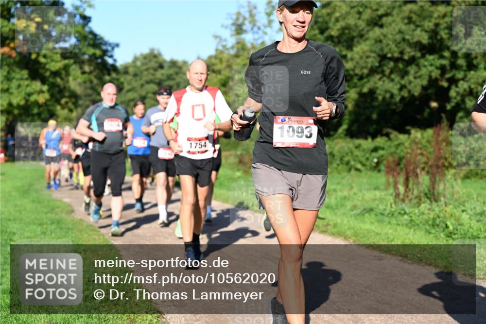 27.09.2026 - 35. Volkslauf durch das schöne Alstertal Dr. Thomas Lammeyer http://msf.ph/oto/10562020 27.09.2026 10:06:28 Laufen 1754, 1093 meine-sportfotos.de