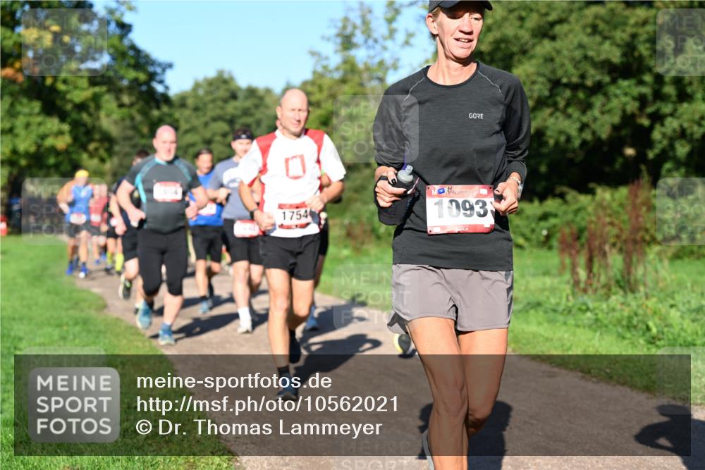 27.09.2026 - 35. Volkslauf durch das schöne Alstertal Dr. Thomas Lammeyer http://msf.ph/oto/10562021 27.09.2026 10:06:28 Laufen 1754, 1093 meine-sportfotos.de
