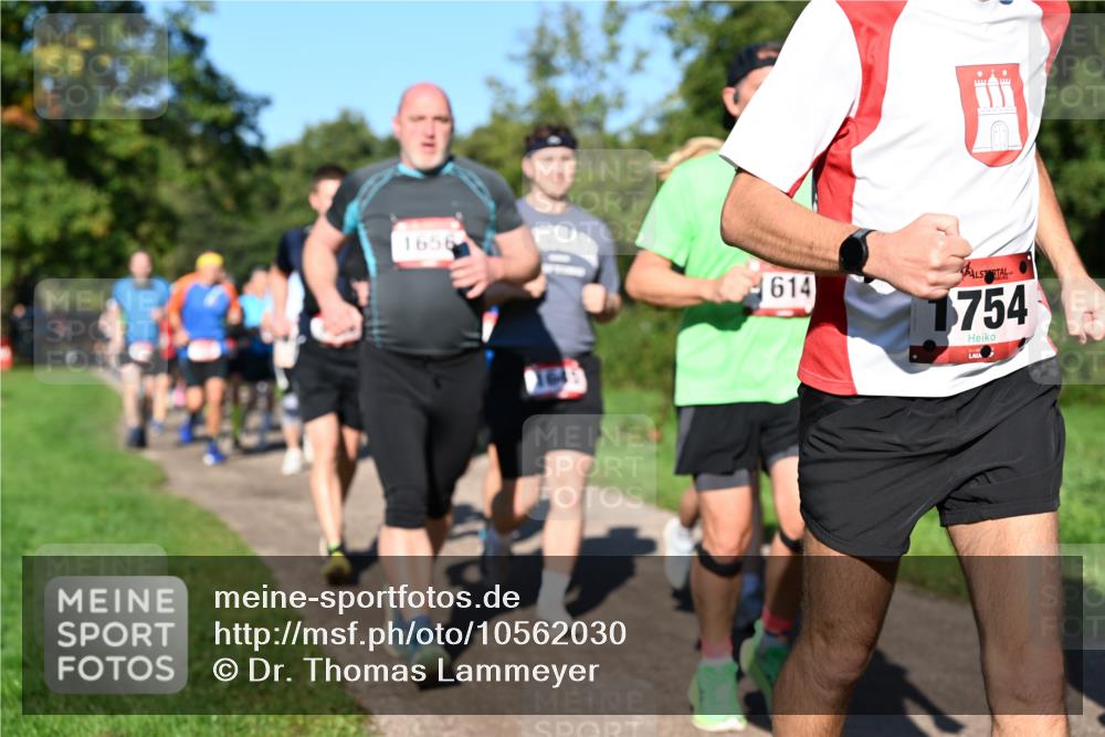 27.09.2026 - 35. Volkslauf durch das schöne Alstertal Dr. Thomas Lammeyer http://msf.ph/oto/10562030 27.09.2026 10:06:30 Laufen 1656, 614, 754 meine-sportfotos.de