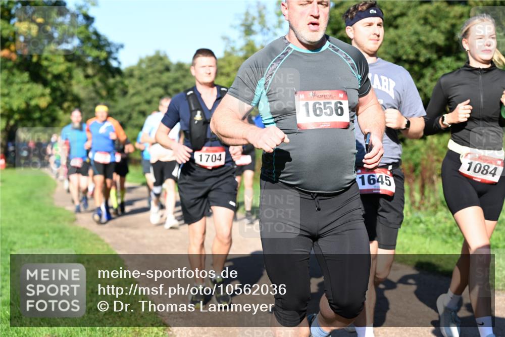 27.09.2026 - 35. Volkslauf durch das schöne Alstertal Dr. Thomas Lammeyer http://msf.ph/oto/10562036 27.09.2026 10:06:31 Laufen 1704, 1656, 1645, 1084 meine-sportfotos.de