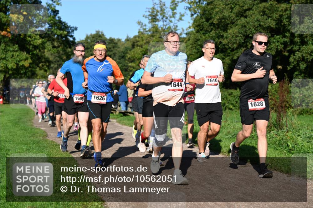 27.09.2026 - 35. Volkslauf durch das schöne Alstertal Dr. Thomas Lammeyer http://msf.ph/oto/10562051 27.09.2026 10:06:34 Laufen 633, 1608, 1626, 644, 1063, 1610, 1628 meine-sportfotos.de
