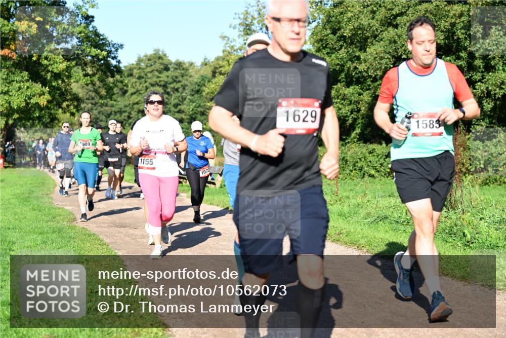 27.09.2026 - 35. Volkslauf durch das schöne Alstertal Dr. Thomas Lammeyer http://msf.ph/oto/10562073 27.09.2026 10:06:39 Laufen 989, 1155, 1072, 1629, 1583 meine-sportfotos.de