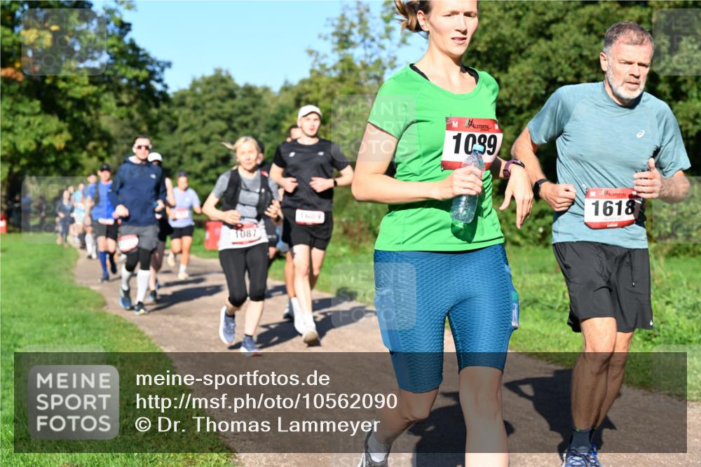 27.09.2026 - 35. Volkslauf durch das schöne Alstertal Dr. Thomas Lammeyer http://msf.ph/oto/10562090 27.09.2026 10:06:44 Laufen 1087, 1689, 10, 99, 1618 meine-sportfotos.de