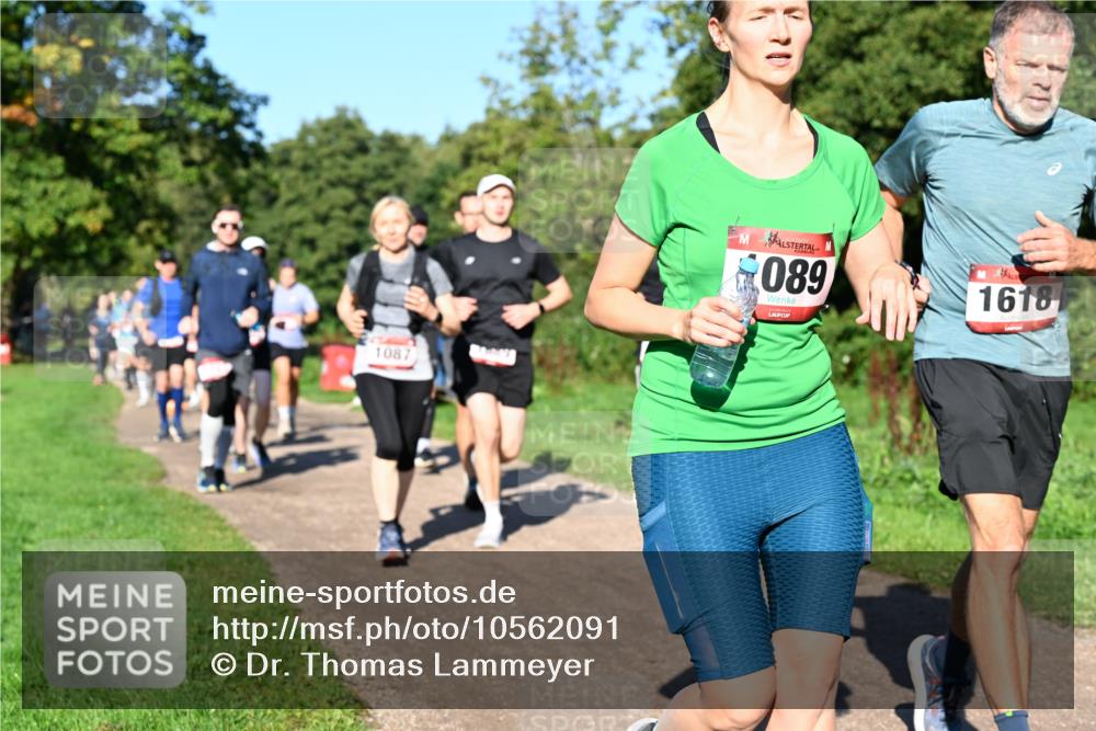 27.09.2026 - 35. Volkslauf durch das schöne Alstertal Dr. Thomas Lammeyer http://msf.ph/oto/10562091 27.09.2026 10:06:44 Laufen 1087, 089, 1618 meine-sportfotos.de