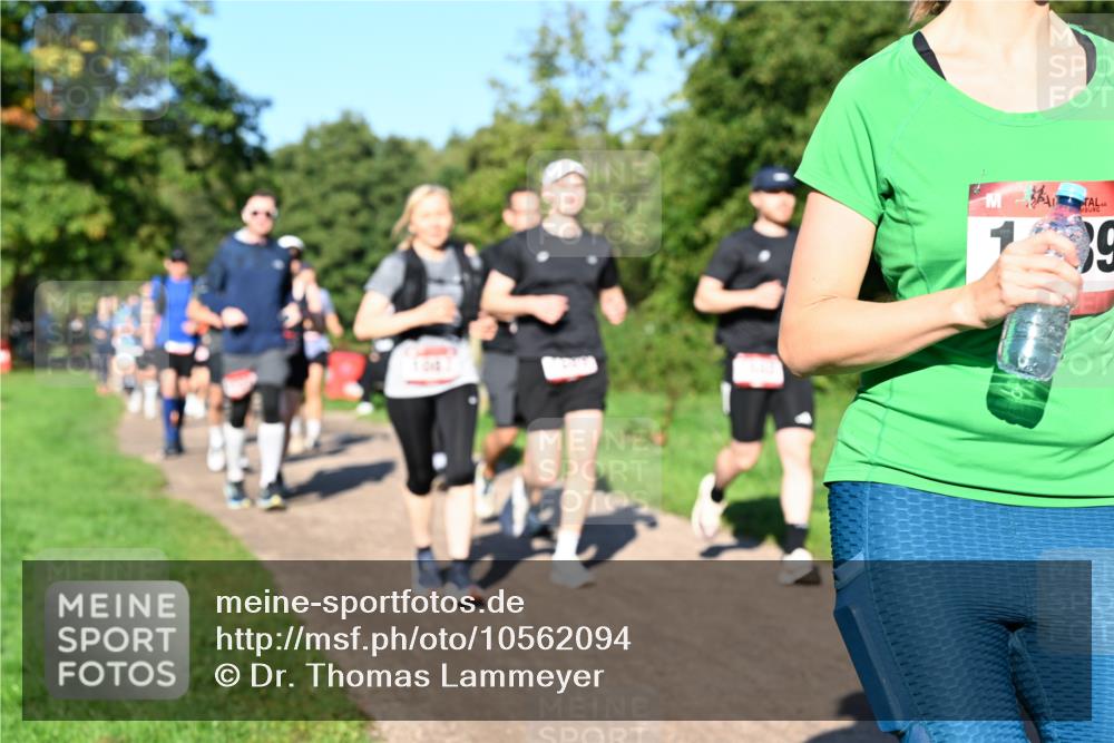 27.09.2026 - 35. Volkslauf durch das schöne Alstertal Dr. Thomas Lammeyer http://msf.ph/oto/10562094 27.09.2026 10:06:44 Laufen  meine-sportfotos.de
