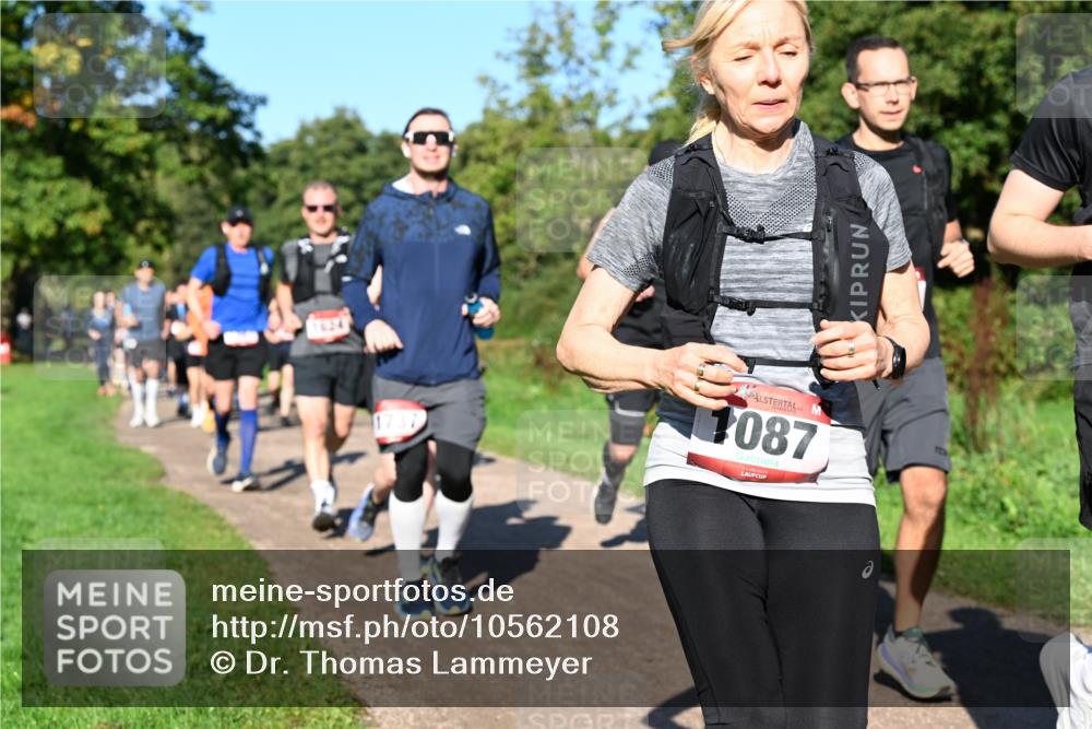 27.09.2026 - 35. Volkslauf durch das schöne Alstertal Dr. Thomas Lammeyer http://msf.ph/oto/10562108 27.09.2026 10:06:46 Laufen 1087 meine-sportfotos.de