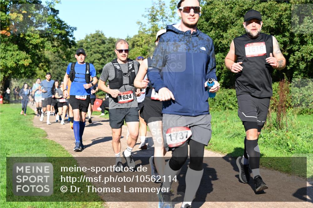 27.09.2026 - 35. Volkslauf durch das schöne Alstertal Dr. Thomas Lammeyer http://msf.ph/oto/10562114 27.09.2026 10:06:47 Laufen 624, 1737, 1616 meine-sportfotos.de